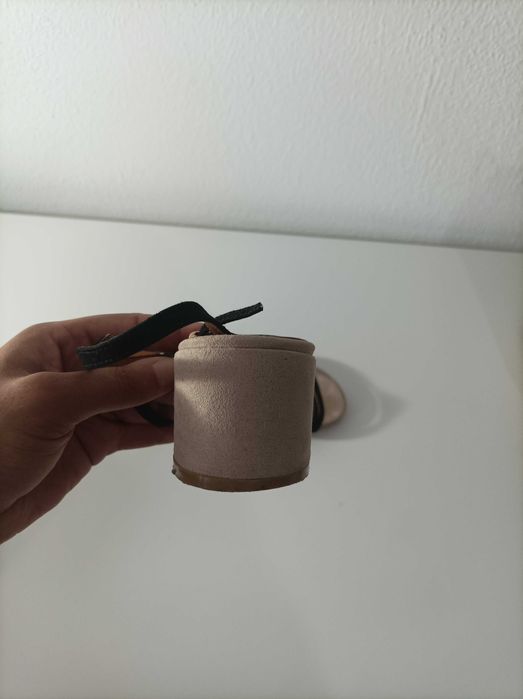 Sandálias Seaside beje e preto 35