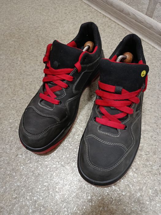 Кросівки для праці 45