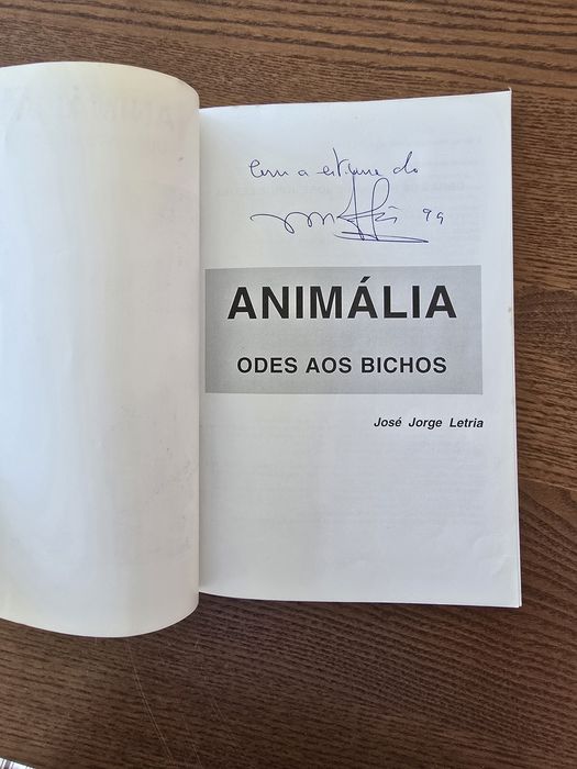 Livro "Animália - Odes aos Bichos" Autografado