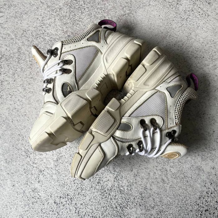 gucci flashtrek