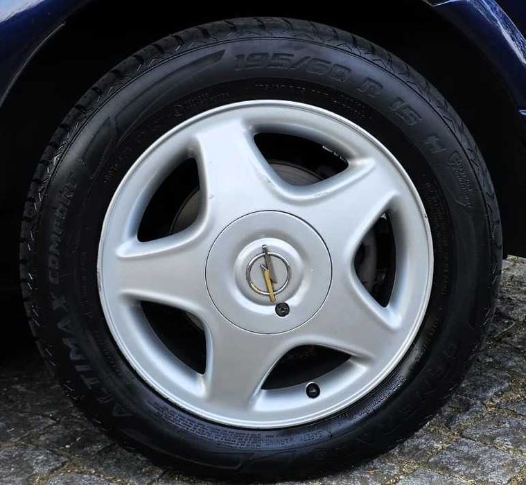 Opel Astra 1.4 90cv 16v Sport