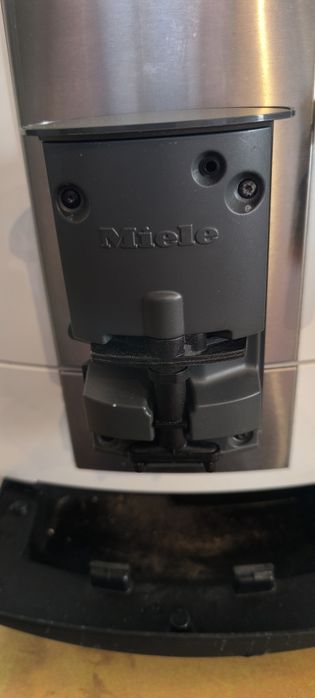 Ekspres Miele CM5200 na czesci