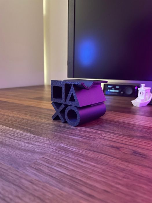 Подставка для геймпада PlayStation 5 DualSense с символами PS