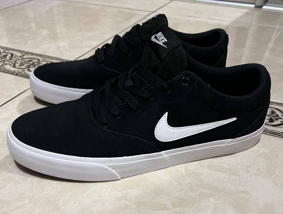 Nike SB Charge Suede.