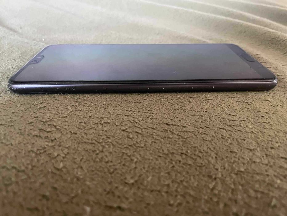 Huawei P20 Pro (porysowany wyświetlacz, uszkodzona przednia kamera)