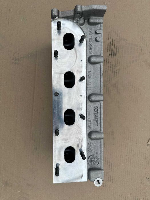 Головка блока Volkswagen Touran 1.6B FSI Skoda Octavia 1.6 FSI ГБЦ 1.6