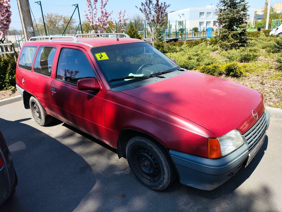 Опель кадет 1,3 Opel Kadett
