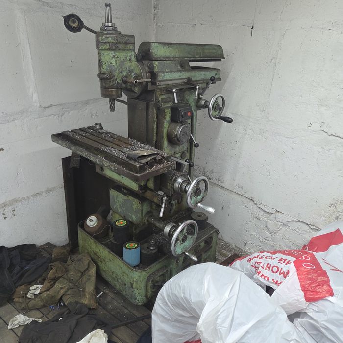 Продам універсальний фрезерний верстат