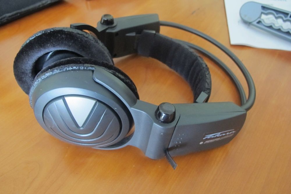 Leitor Dvd portátil para carro + suporte + 2 auriculares sem fio