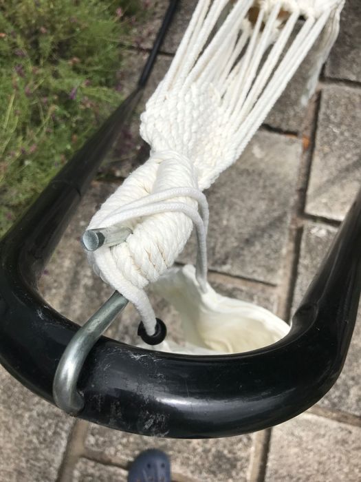 Cama de rede com estrutura