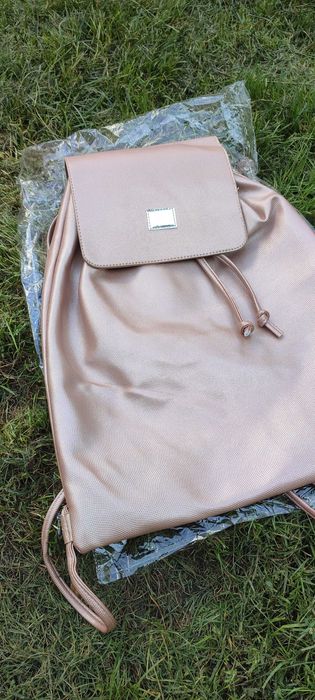 Plecak nowy różowy