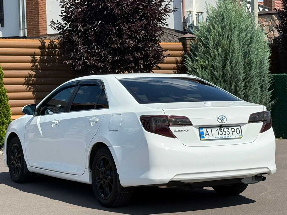 Toyota Camry 2013 2,5 ГБО Обслужена Відмінний стан
