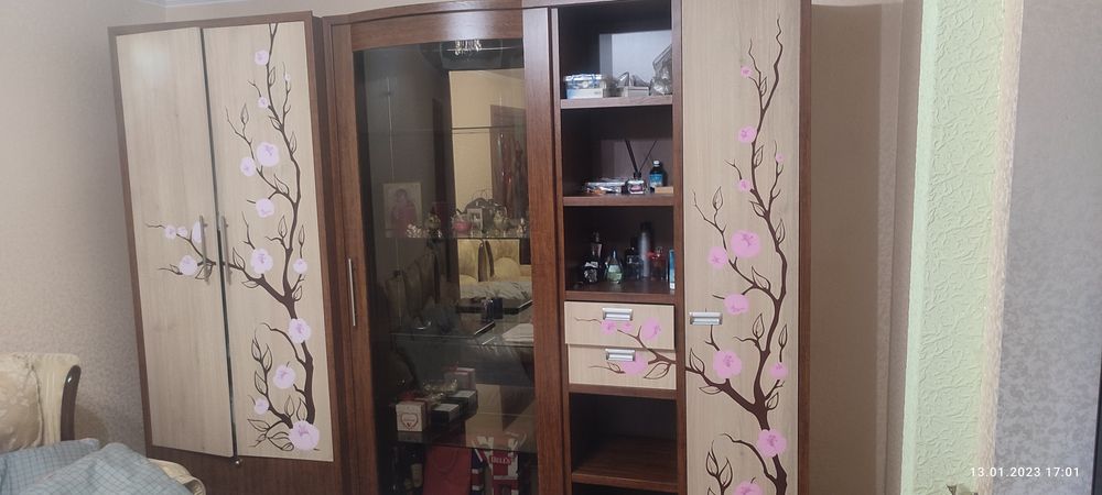 Продам стінку в гарному стані !