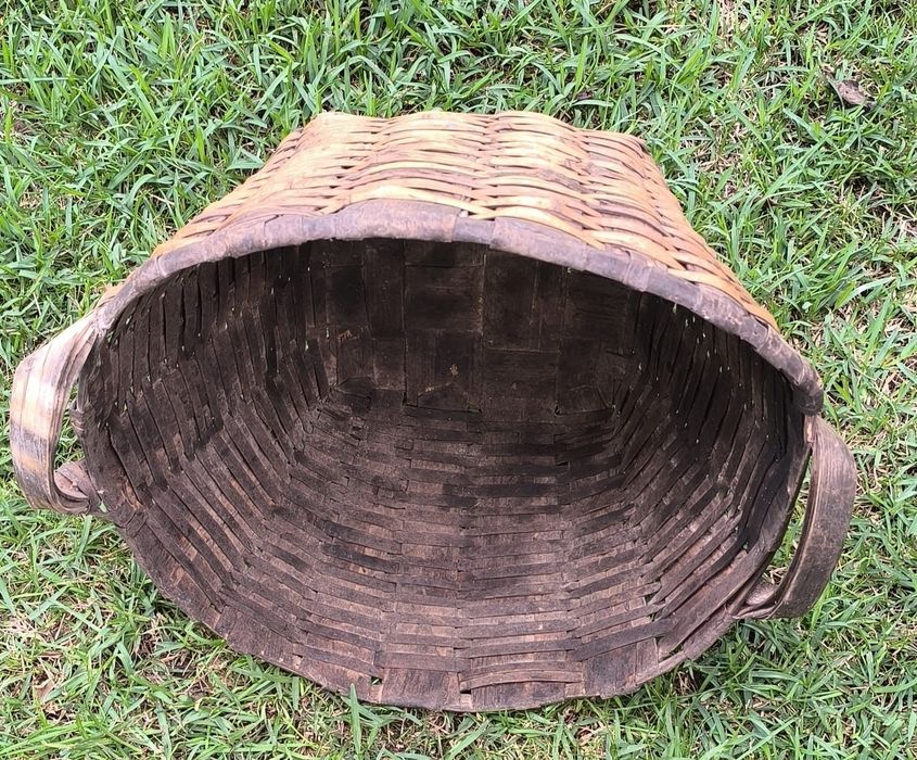 Cesto antigo para vindimas, peça para decoração