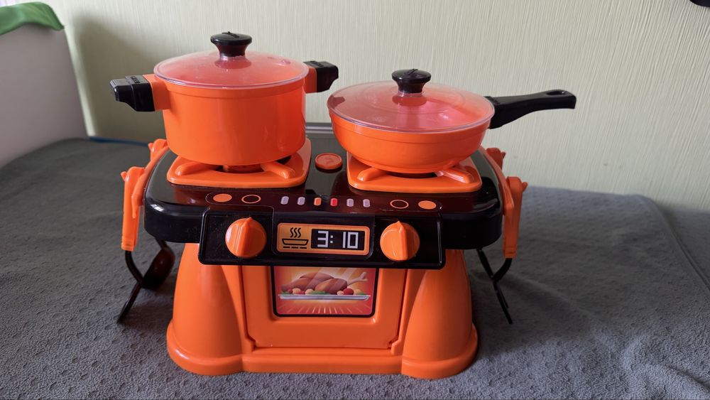 Дитяча іграшкова  кухня