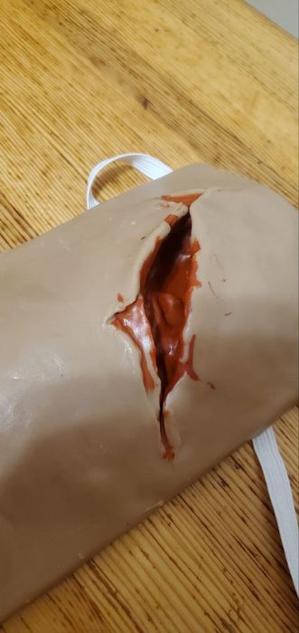 Тренажер для тампонування, макет рани. Власне виробництво