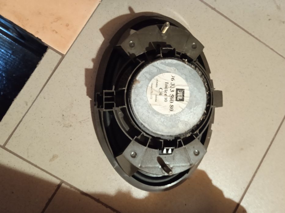 Динамик JBL ,колонка