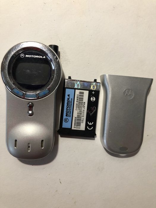 Мобільний телефон Motorola V70