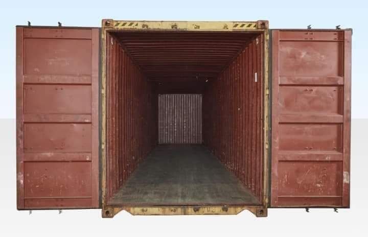 Comércio e Transporte de Contentores Marítimos "USADOS".