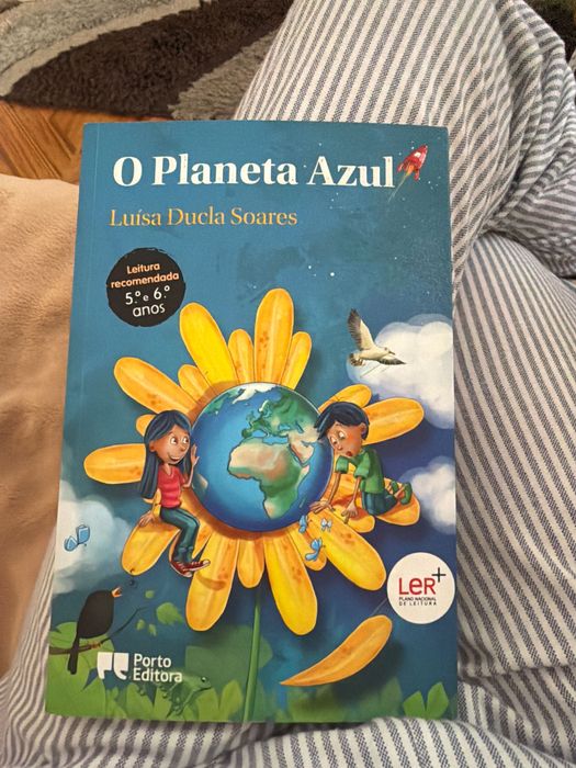 Livro “O planeta azul” de Luiza Ducla Soares