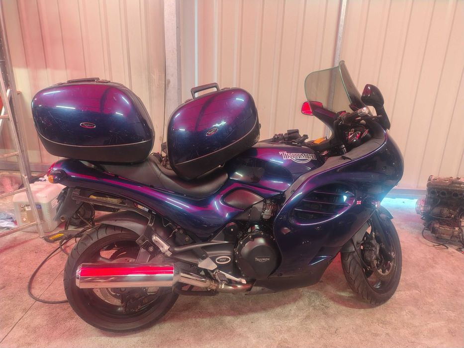 TRIUMPH TROPHY 900 na części. Na poszczególne części.