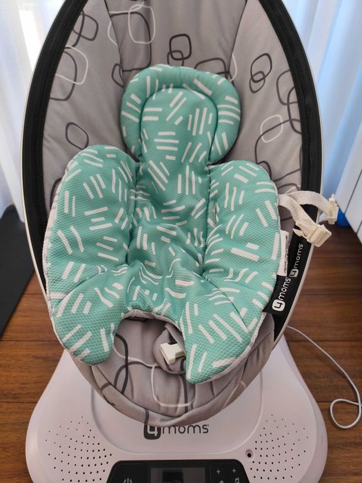 Espreguiçadeira mamaRoo 4moms (com redutor)
