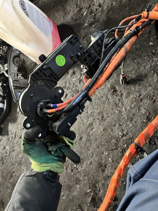 Chevrolet bolt ev 22-23 порт зарядки 24046722