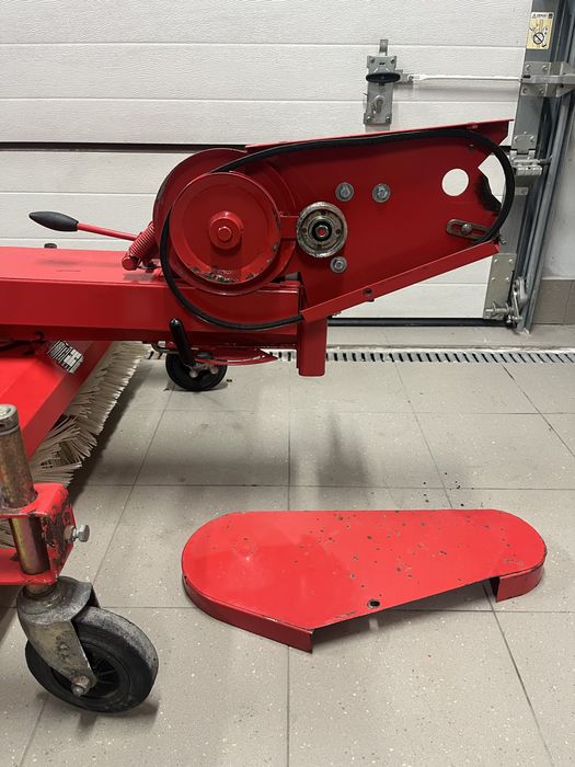 Zamiatarka TIELBURGER Dzik Ciągnik Jednoosiowy HONDA ISEKI VIKING