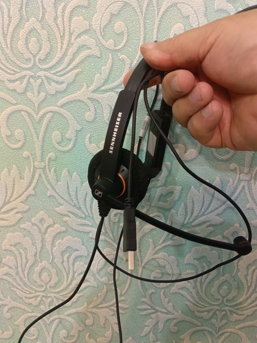 Гарнітура Poly On-ear Blackwire 3220 Black