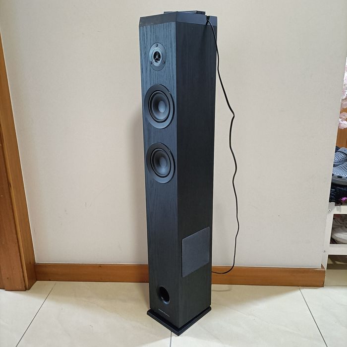 Energy Sistem Tower EU Torre de som com Bluetooth.