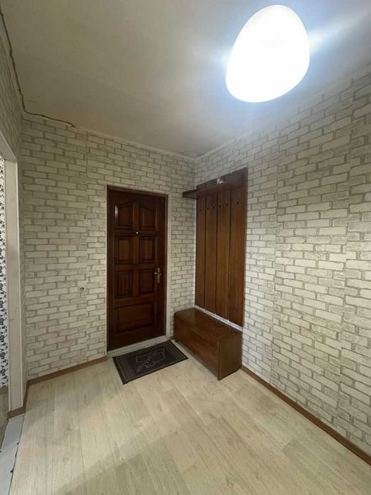 Пропонується до продажу кімната в гуртожитку в районі Загот Зерно.
