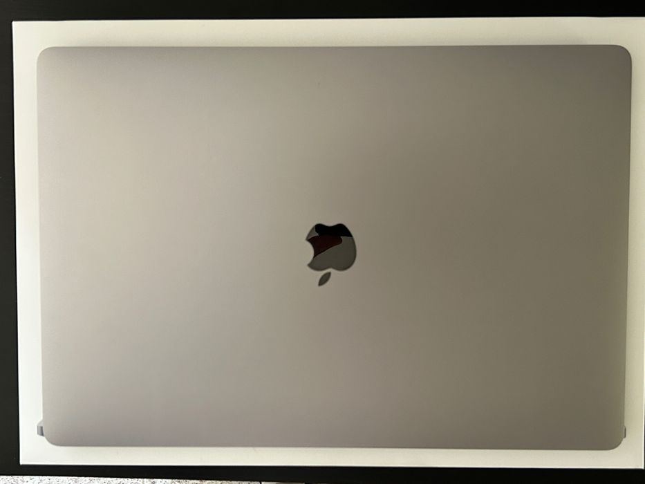 Macbook pro 2019 16 pol como novo