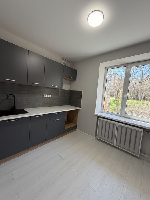 Продаж 3-к квартири по Комарова біля 6-ї школи