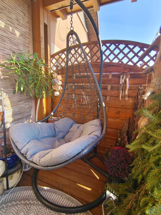 fotel wiszący siedzisko huśtawka na balkon do ogrodu
