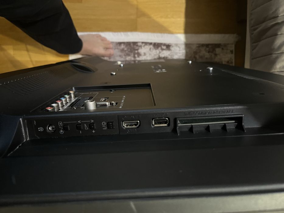 Full Hd телевізор LСD 40"  Toshiba 40L5353D з Т2