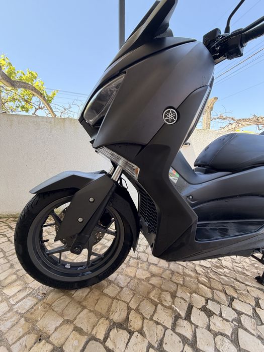 Yamaha X-Max 300