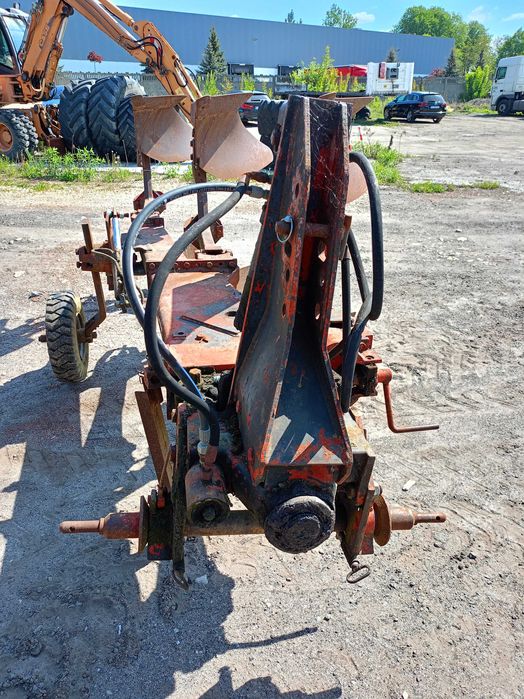 Pług obrotowy 3 skibowy