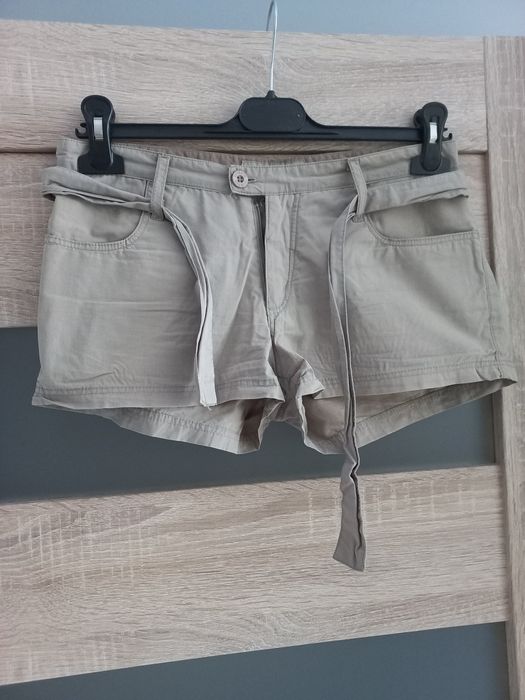 Krótkie spodenki szorty roz S Diverse