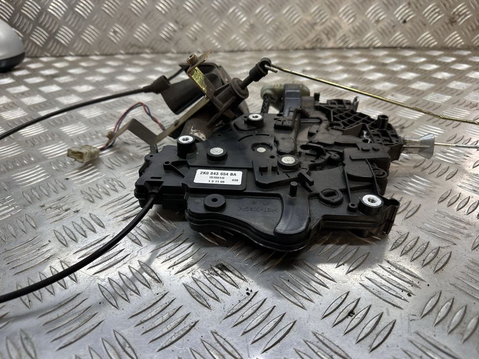 Zamek Drzwi Przesuwnych Prawych Volkswagen Caddy III 2KO.843.654.BA