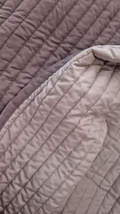 Colcha cama 240 x 180, com almofadas