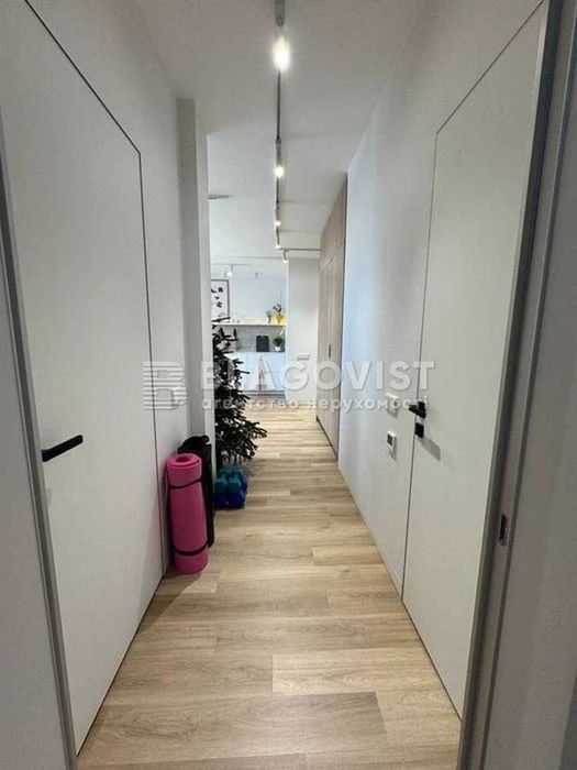 ЖК Варшавський Мікрорайон!2К/69м2 відмінний ремонт тепла зручна