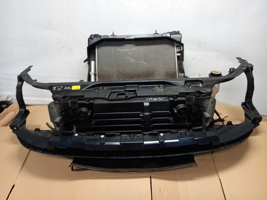 Land Rover Discovery V L462 Передня панель телевізор