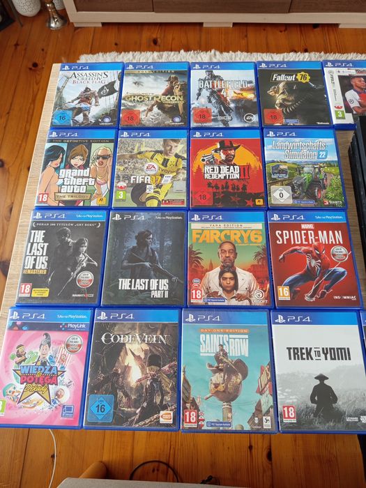 Konsola Sony PlayStation4 PRO 2 pady