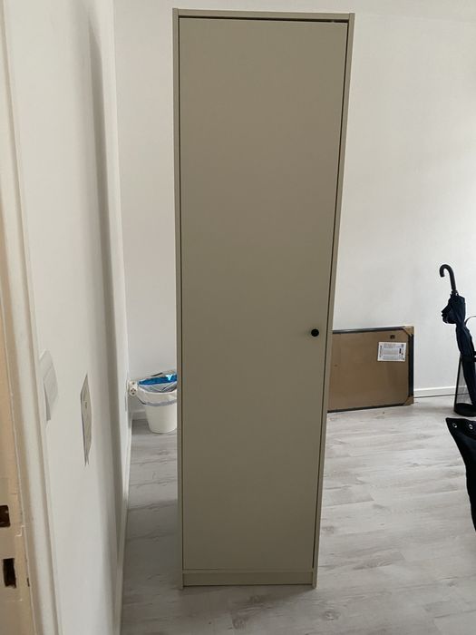 Roupeiro IKEA cinzento