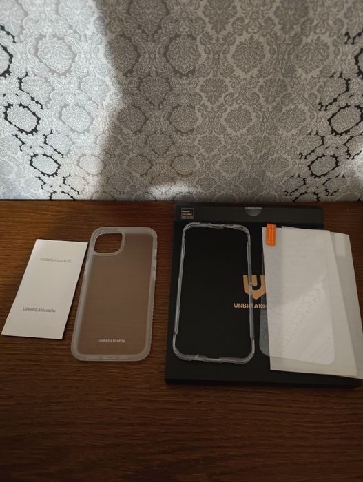 Etui i szkło hartowane do iPhone 14