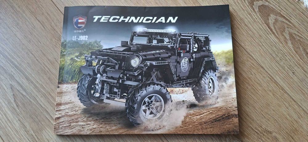 Jipe Off-Road SUV Preto – Kit de Blocos de Construção (Estilo Lego Technic) (2343+ Peças)
