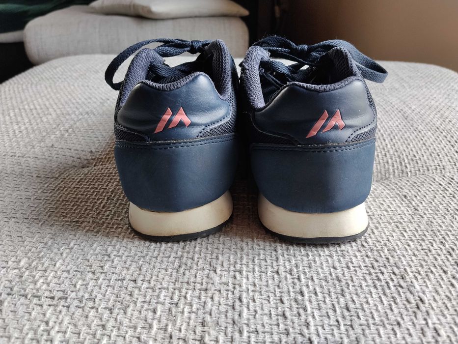 Buty sportowe granatowe rozmiar 36