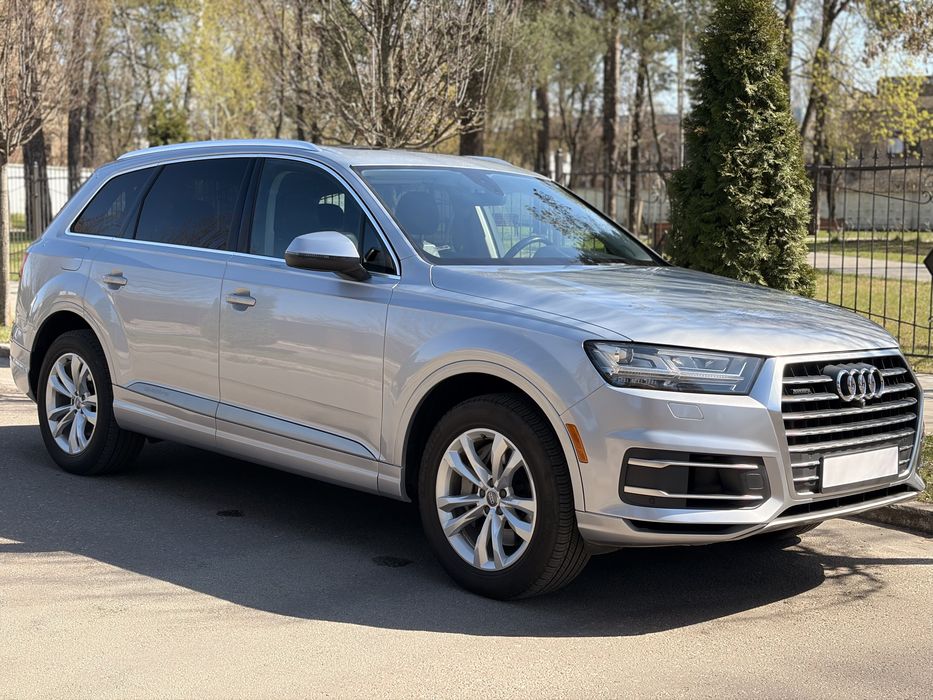 Продам Audi Q7 3.0 2017 без дтп