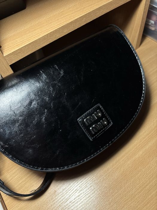 Сумка Miu Miu.