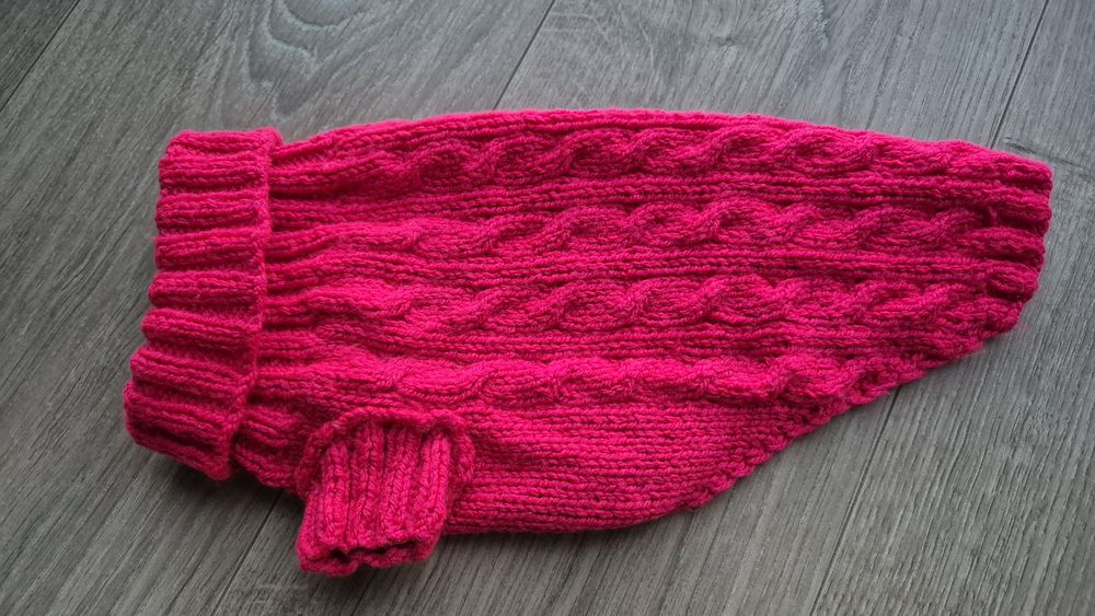 Ręcznie robione ubranka/sweterki 2szt. dla miniaturki OKAZJA !!